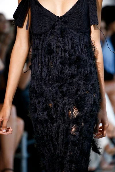 Look 75